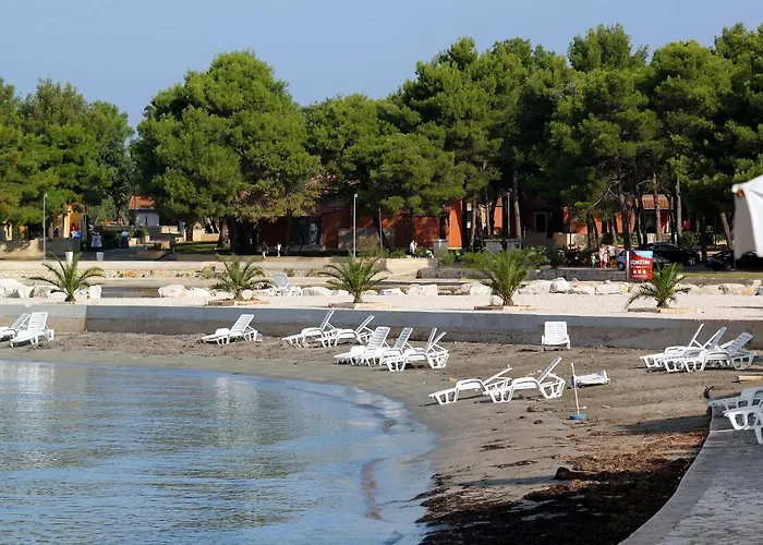 With A Parking Space - 11488